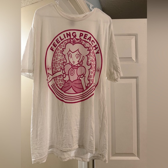 Feeling Peachy - princess peach shirt ! XL 💕 - Picture 1 of 3
